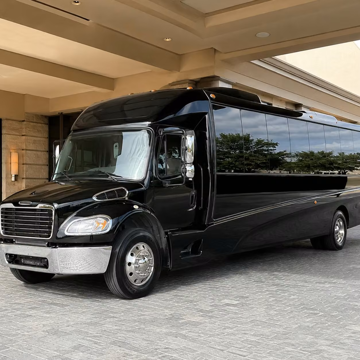 alexandria 30 passenger minibus rental