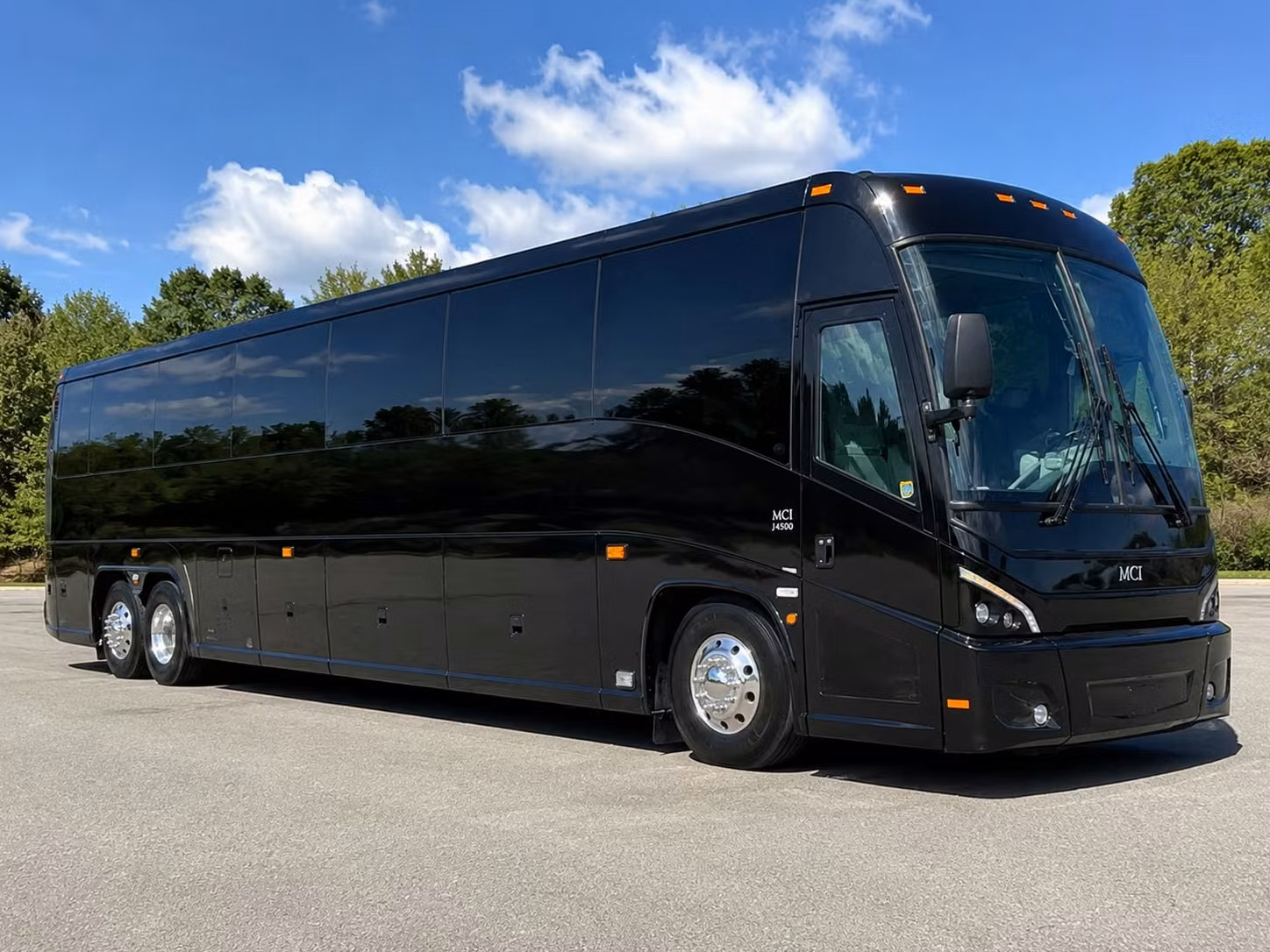 alexandria charter bus rental exterior