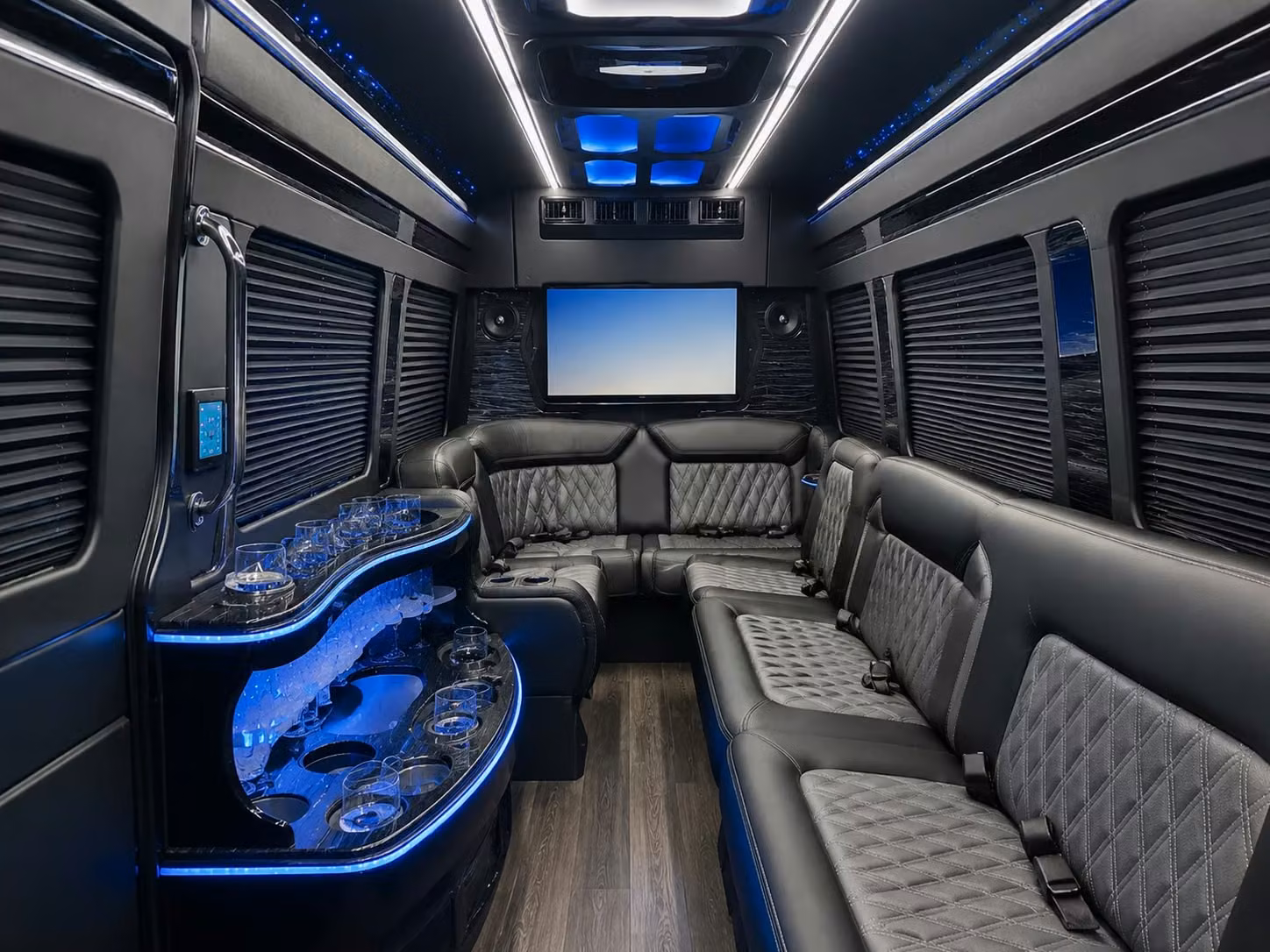 bus rental options for alexandria trips