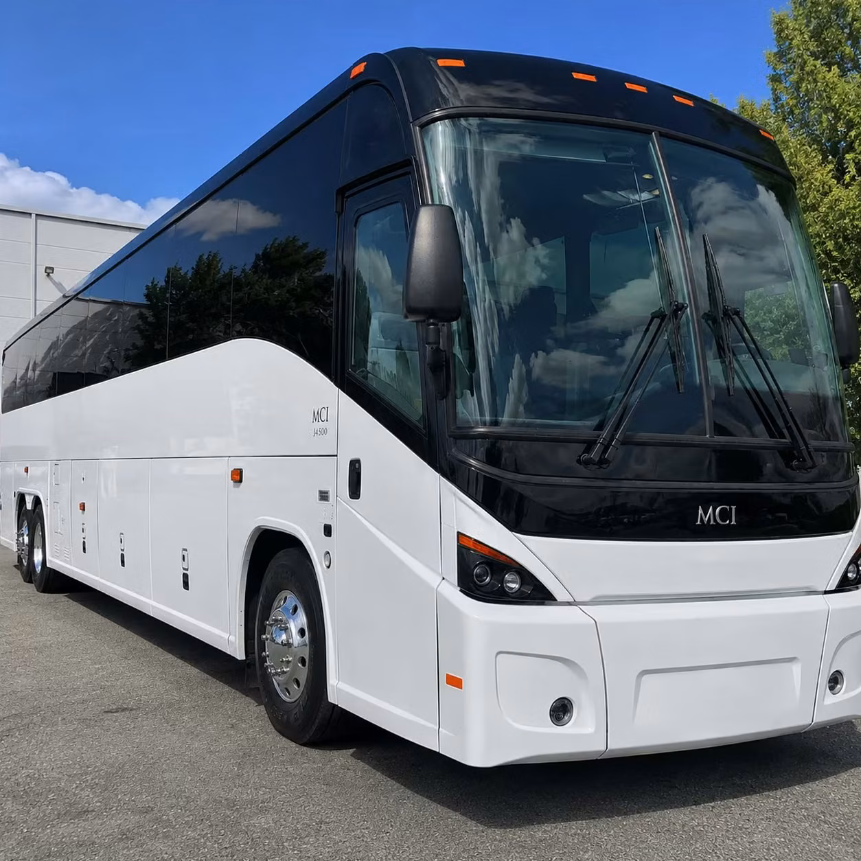 coachbusalexandria com connects alexandria employers with reliable daily commuter shuttle solutions